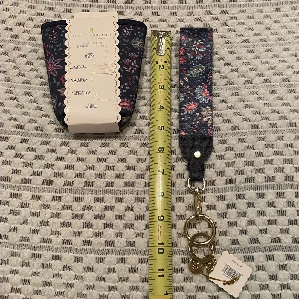 NWT Simply Southern Floral Keychain and Insulated Drink Holder Set - Navy